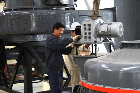 化工廠用磨粉機(jī)的保養(yǎng)如何進(jìn)行？